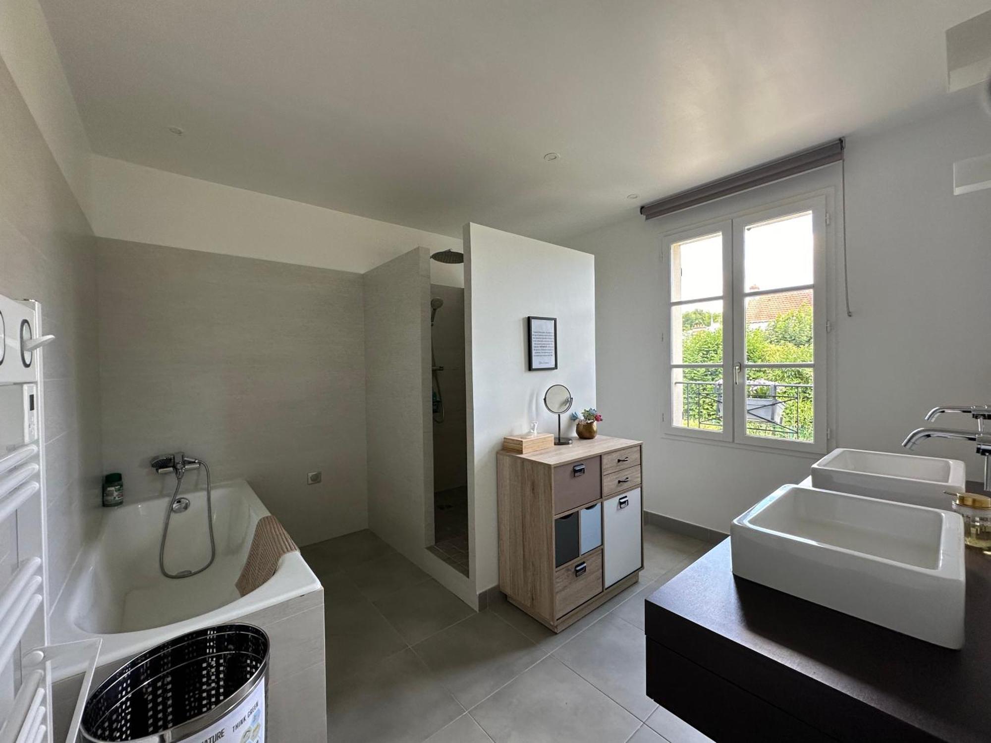 Les Persiennes Bed & Breakfast Auvers-sur-Oise Exterior photo